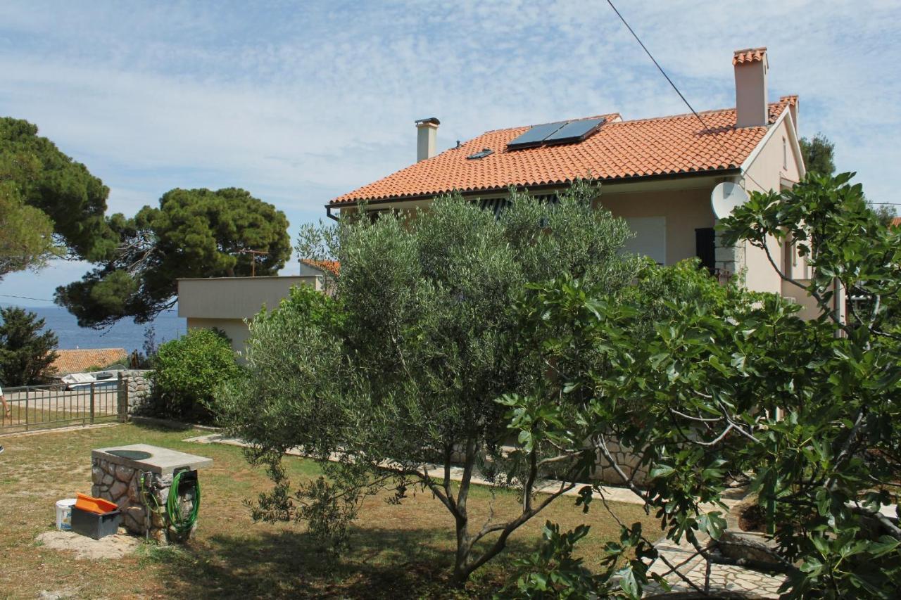 Apartment By The Sea